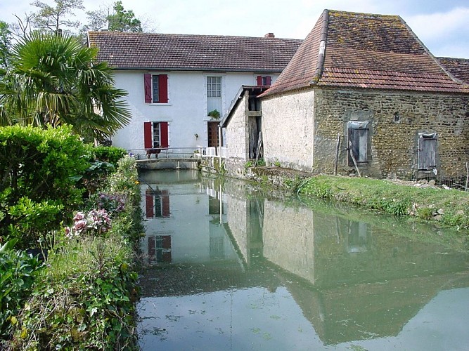 Garos canal moulin crédit moulin de Garos