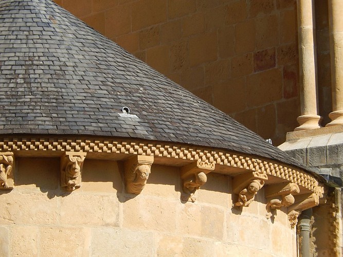 modillons cathédrale de Lescar