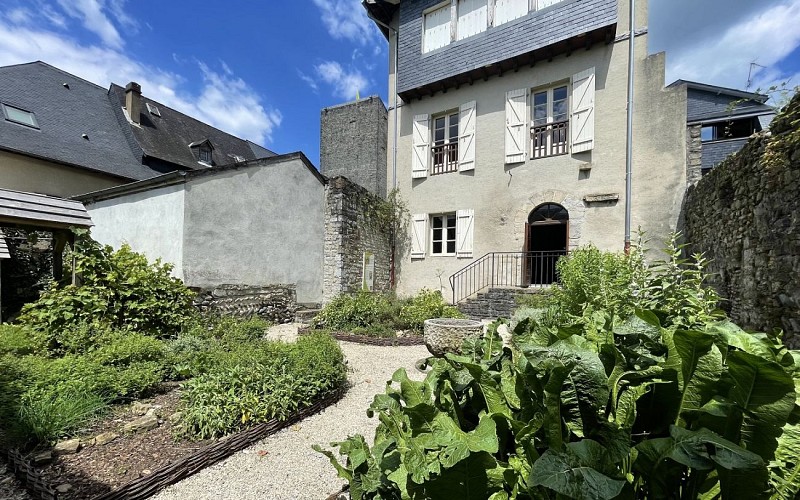 Maison du patrimoine - Jardin Médiéval II - OLORON SAINTE-MARIE (©OTHB) - DI