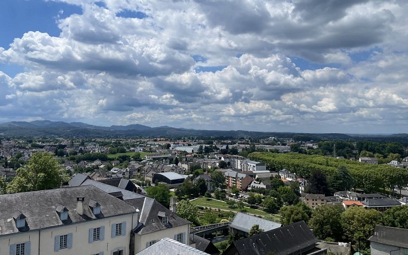 Vue de la Tour de Grède - (OTHB - DI)