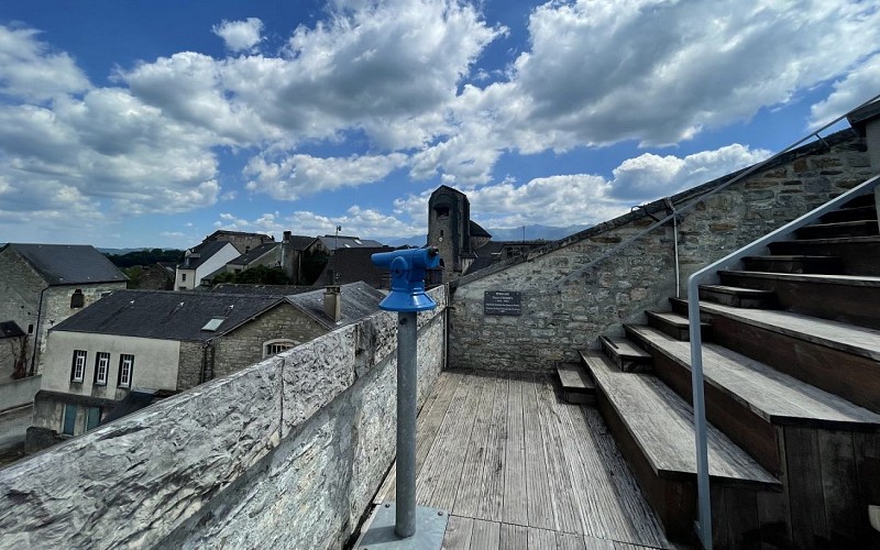 Terrasse de la Tour de Grède - (OTHB - DI)