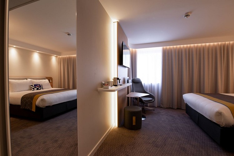 Hôtel Holiday Inn Express 5