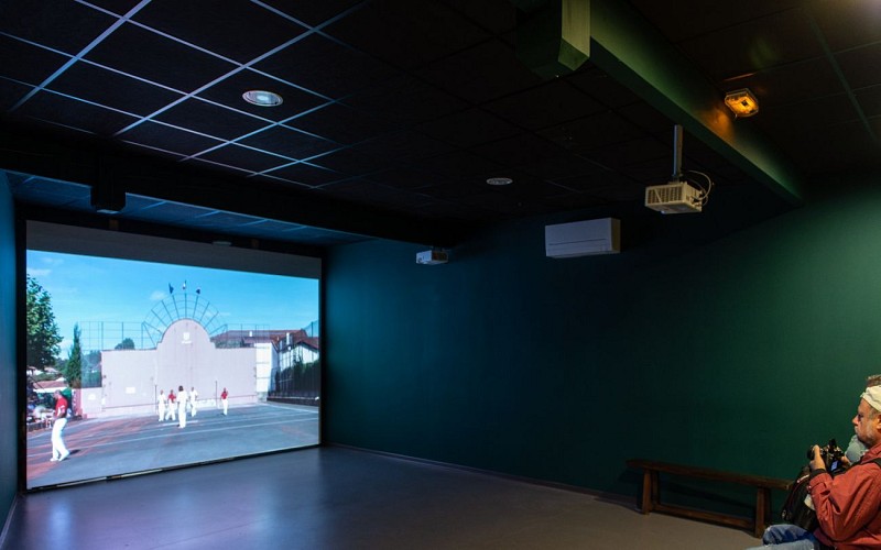 jen_3161_53132476930_o