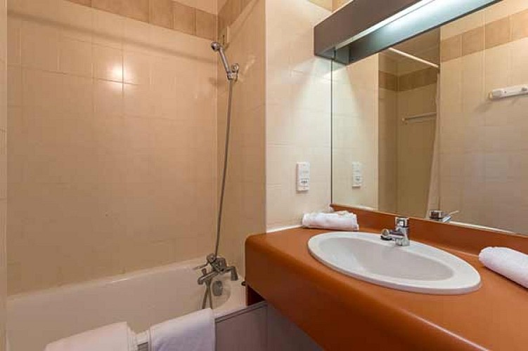 salle_bain_aliotel_40