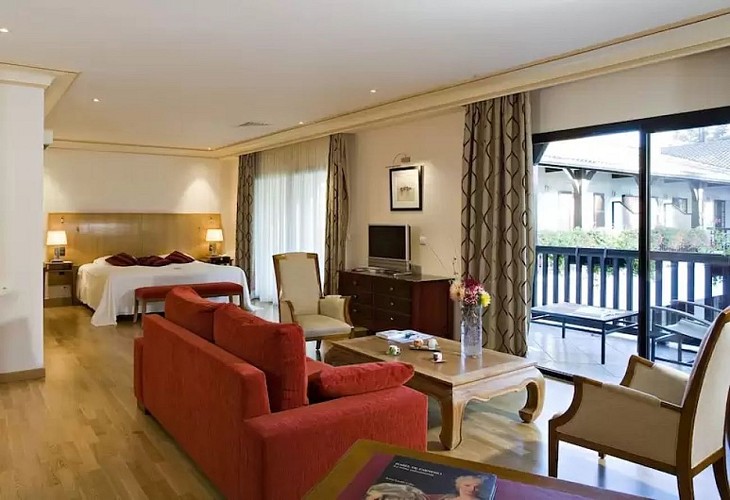 chambre-suite---relais-de-la-poste---coussau