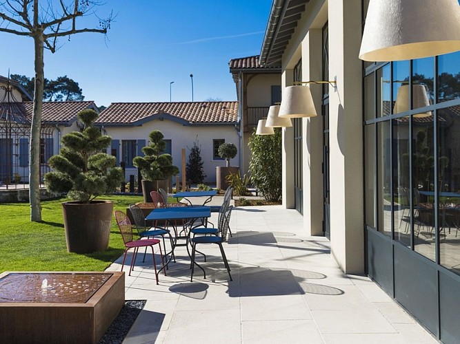 Clos-castel-exterieur-2