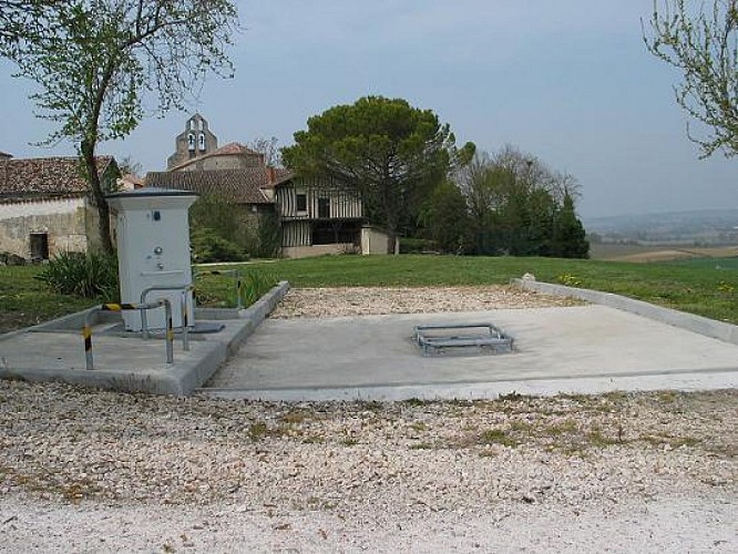 Aire de camping-car de Monteton