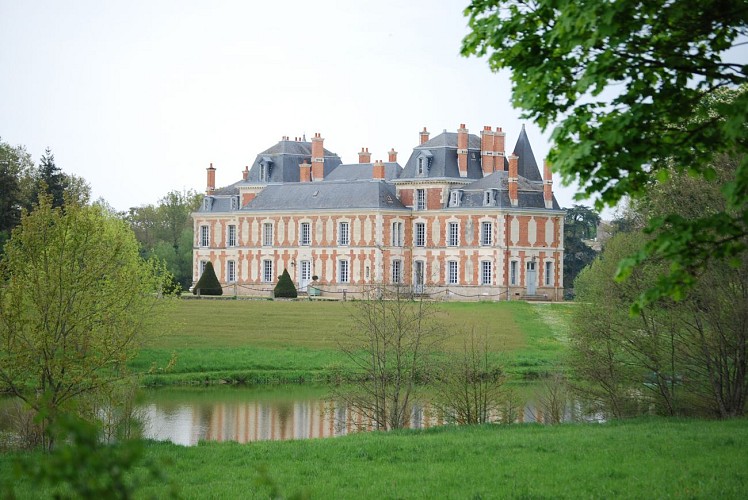 Le château et l'étang ©tournelay