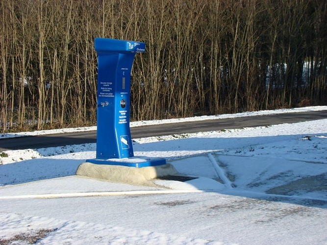 Aire d'accueil camping-car des Salles Lavauguyon