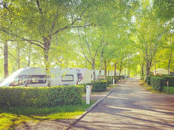 Aire de Camping-cars - Saint-Hilaire-les-Places