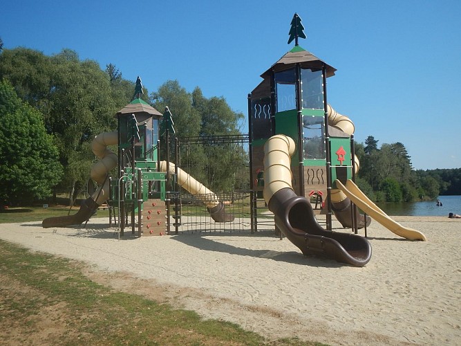 Nouveaux jeux de plage 2024 Lac de Miel_8