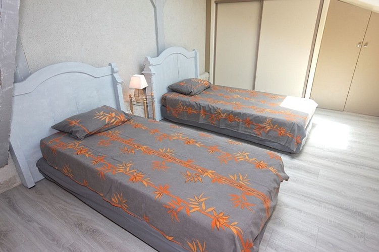 HLOAQU047FS0021I_chambre2suiteLeFour