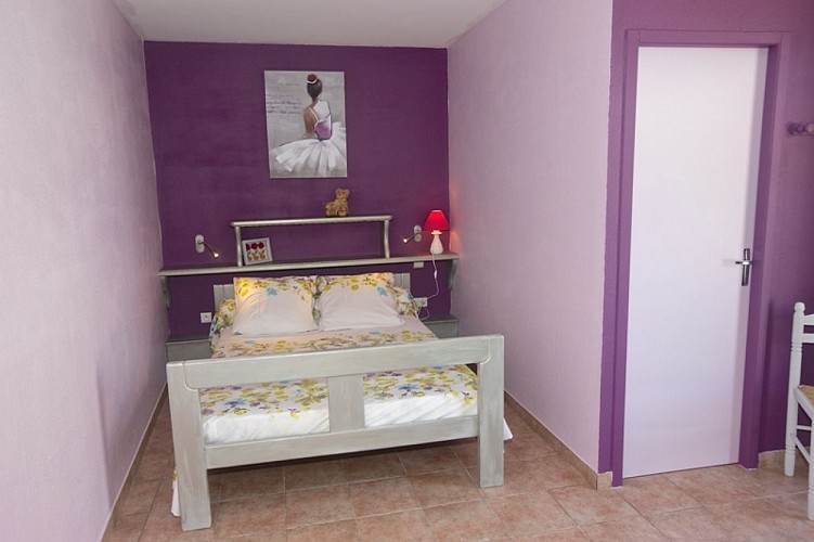 HLOAQU047FS0021I_chambre1suiteLeFour