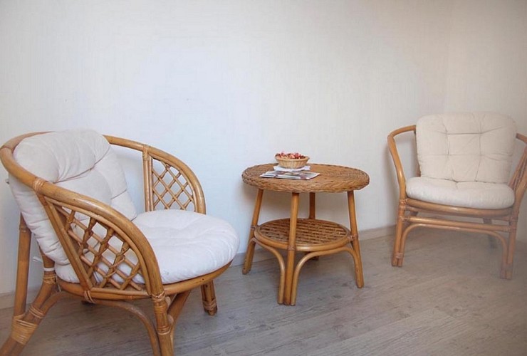 Tilleuls-de-la-Voie-Verte---Chambre-la-glycine-1