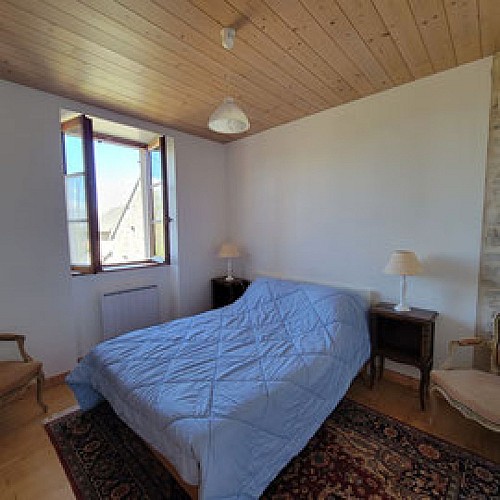 Chambre-bleue-lit-double