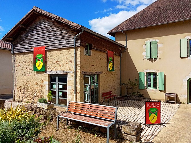 éco-musée-du-pays-de-chalus