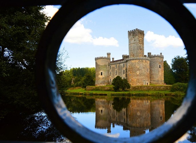 chateau-de-montbrun-dournazac
