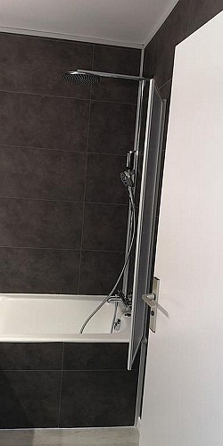 cerizay-hotel-restaurant-le-cheval-blanc-douche