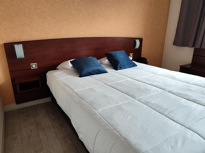 f90490af-c806-488c-9a2a-823685d9b280