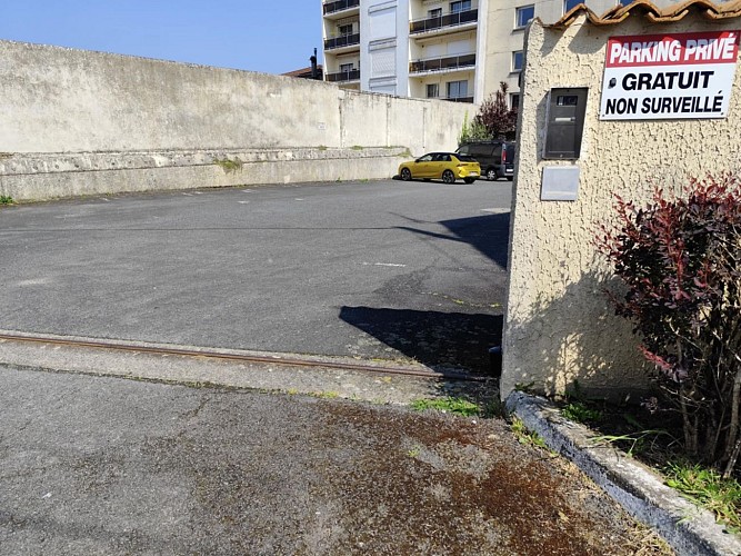 627f6a0a-a4cf-4213-8345-7a206a975dad