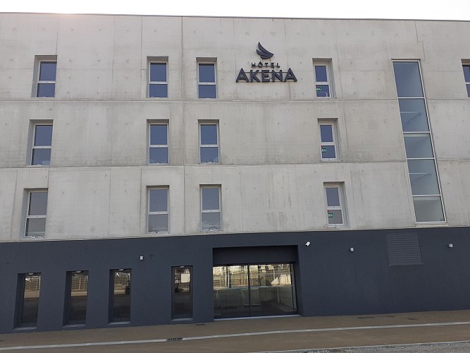 Akena Hotel