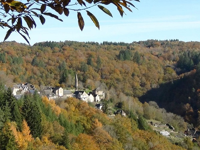 Le bourg de La roche canillac_7