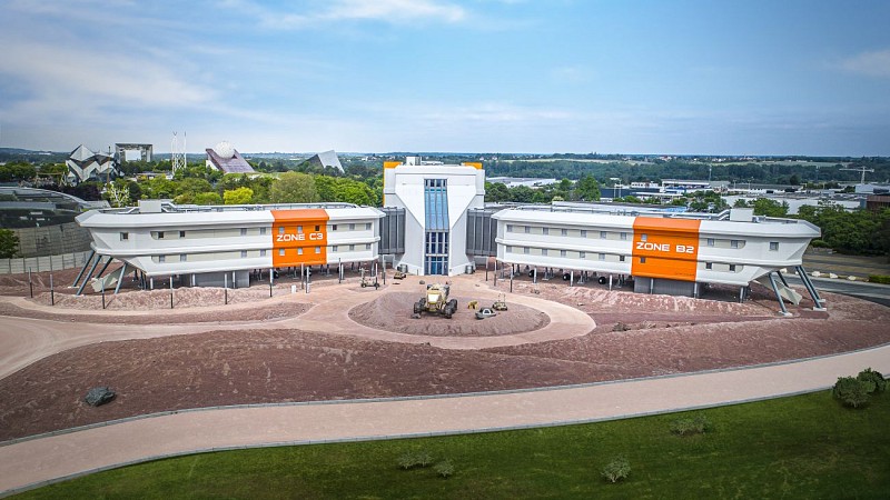 HOTEL - STATION COSMOS