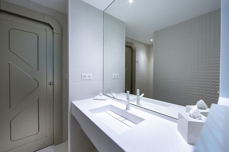 Hôtel STATION COSMOS - Salle de bain