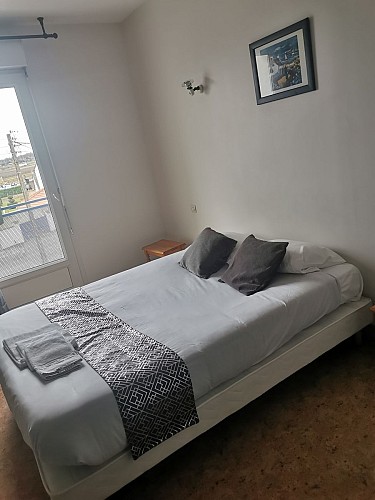 chambre double avec salle de douche et WC_1