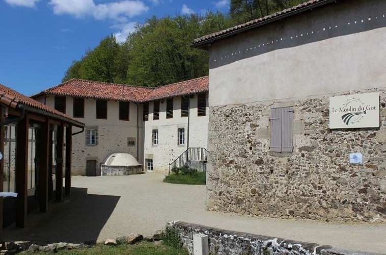 Le Moulin du Got : Musée vivant de la papeterie et de l'imprimerie_2