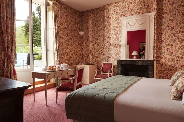 LA CHAPELLE SAINT MARTIN - NEUIL - FRANCE