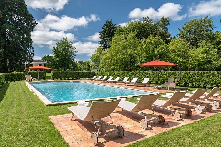 1806-04_43_lachappellestmartin_piscine_bd