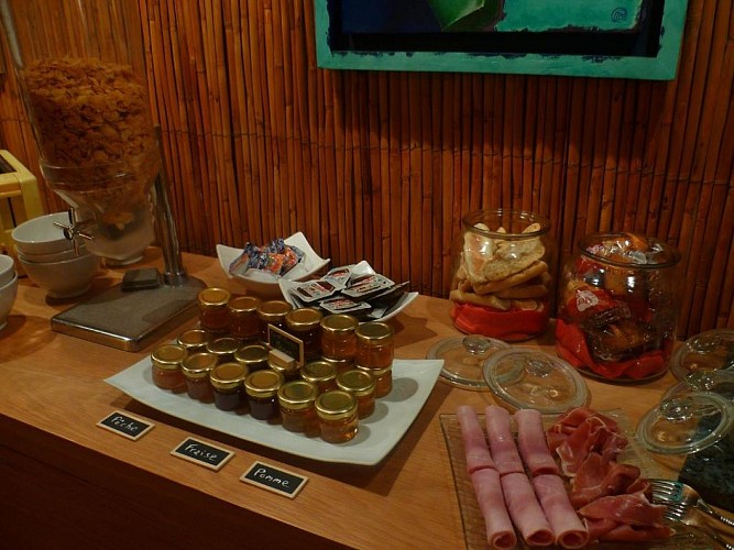 Hôtel restaurant Le Relais du Taurion petit déjeuner buffet