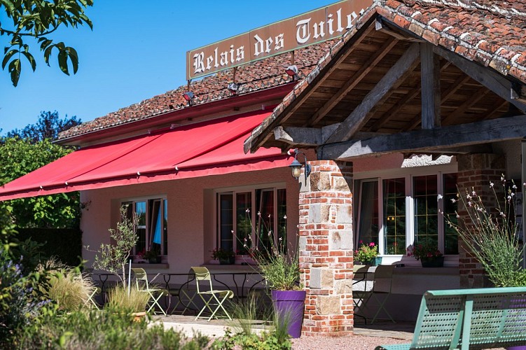 Les-Tuileries-exterieur-WEB-2_websize (1)