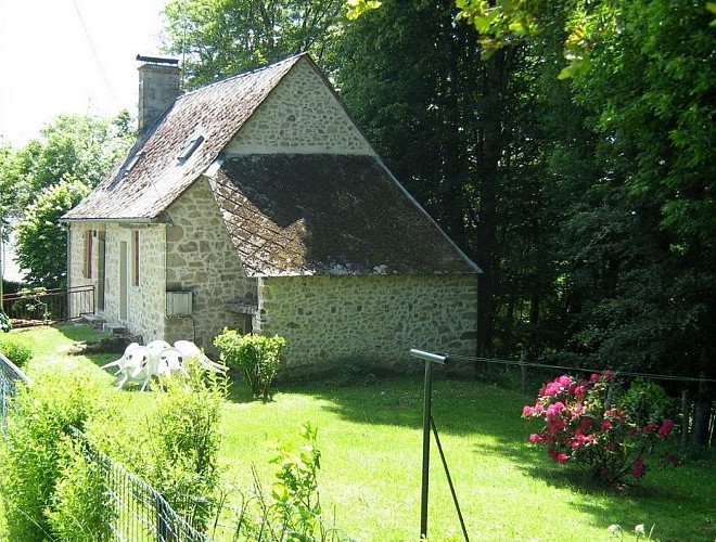 Meuble_de_tourisme_vidal_vue_generale_saint-cirgues-la-lourre_1