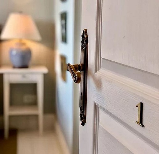 66CF3AA5-11A1-4CC1-B459-0D95D2FCDC2D