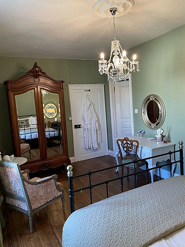 0B9A1EA7-6A57-44D4-A3BC-8E62BB218963