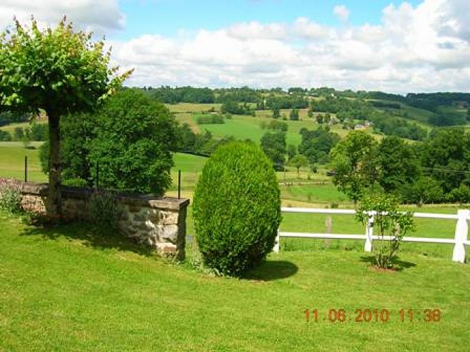 Location Clévacances VIGNAL - Saint Hilaire Peyroux. Correze
extérieur campagne 3_3