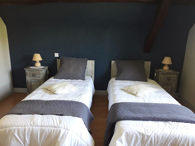 Chambre 1 avec lits séparés_10