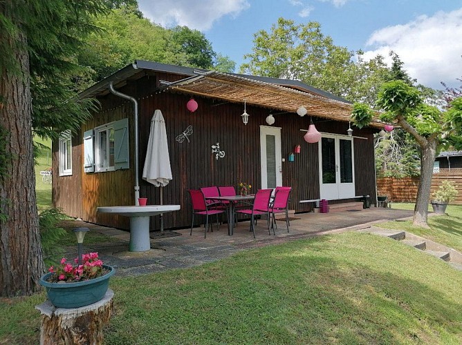 Chalet Fuschia