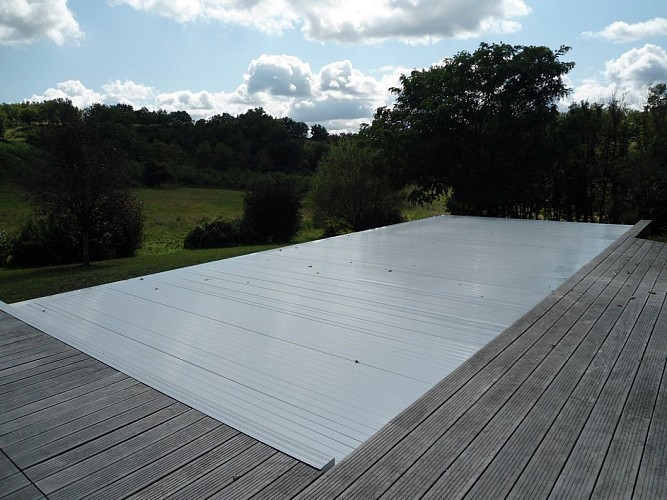 LocationVIGNAIS-Queyssac-les-Vignes_fermeturePiscine_10