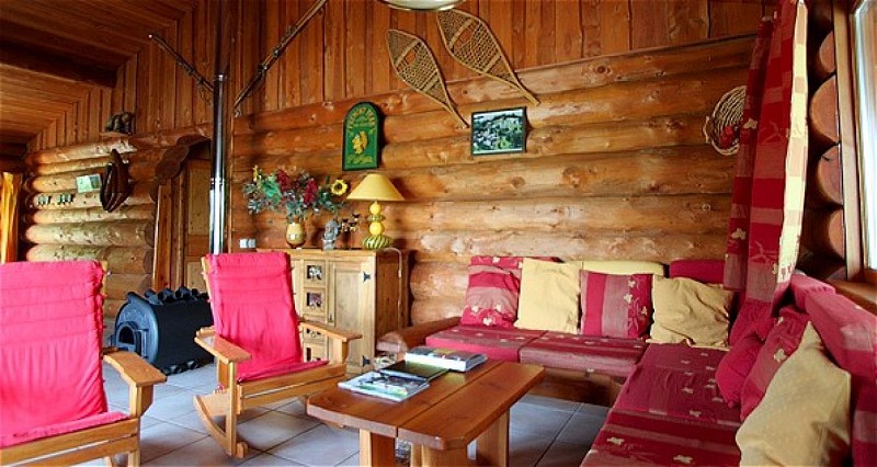 Gite insolite: Domaine de la Vergnolle Fustes en bois "le Trappeur'_2