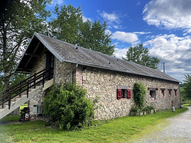 Acces gite par escalier ©Chez Rouchon