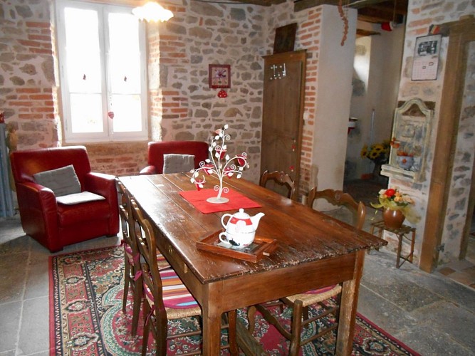 Meublé de M. & Mme Serre_10