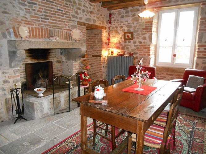 Meublé de M. & Mme Serre_11