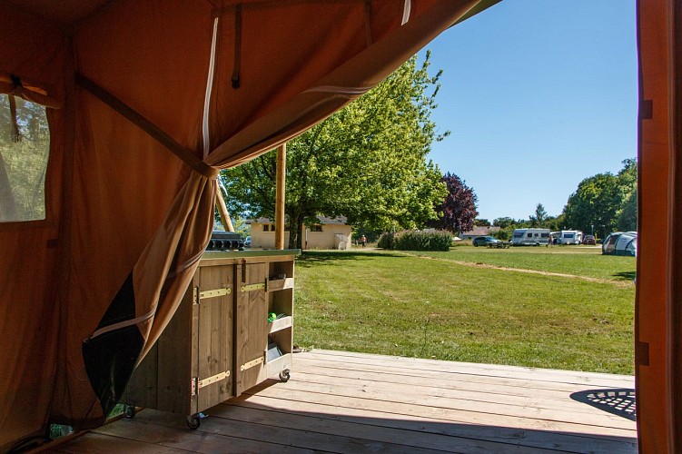 Tente safari 'Papillon' - Camping Dun le Palestel_4