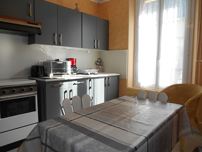 Meublé de Mme et M. LARBRE - La Lune_1