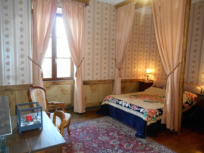 Meublé de M. &amp; Mme Redon 1 étage Place St Pierre_6