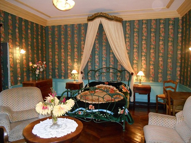 Meublé de M. &amp; Mme Redon 1 étage Place St Pierre_7