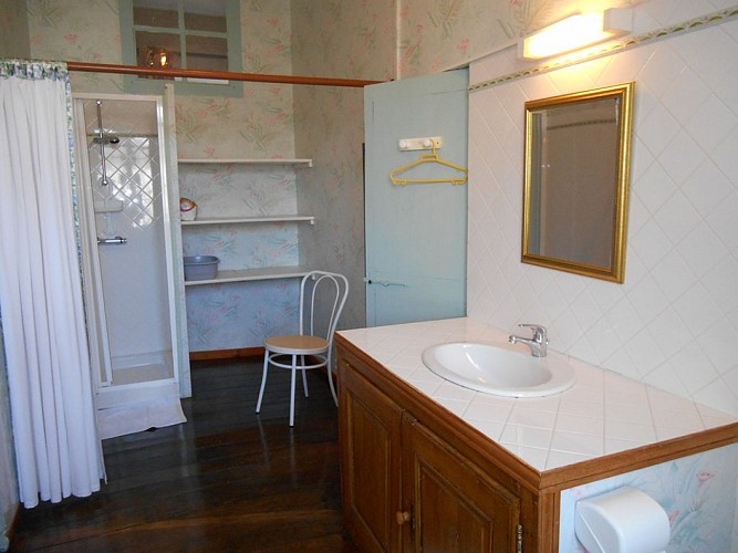 Meublé de M. &amp; Mme Redon 1 étage Place St Pierre_8